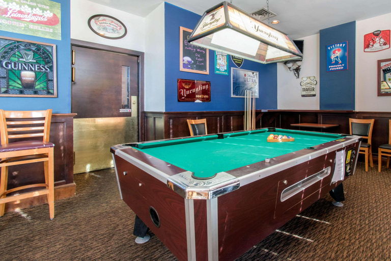 Public Area 2, University Htl & SUI Shippensburg, Trademark Wyndh, Cumberland