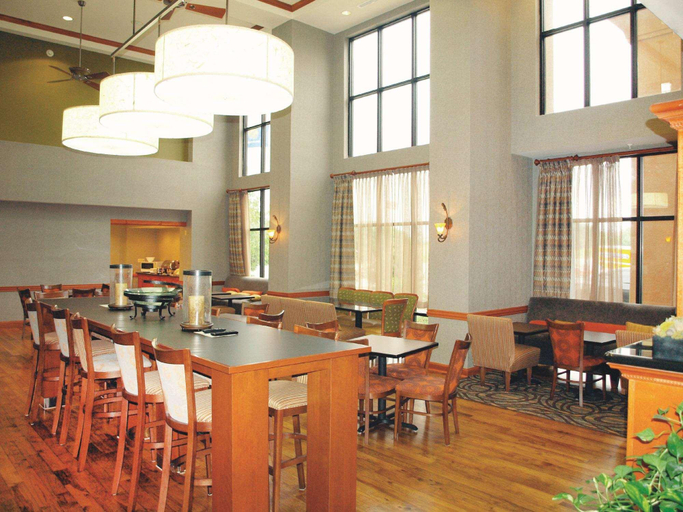 Public Area 3, Hampton Inn Clinton, OK, Custer