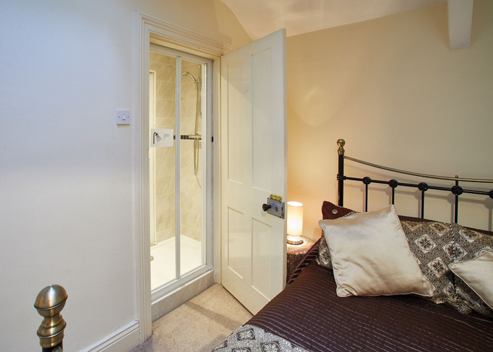 Bedroom 3, Leazes Cottage, Durham