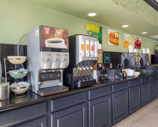Food & Drinks 5, Quality Inn & Suites on the Beach Downtown, Nueces