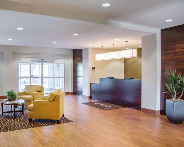 Public Area 3, Sleep Inn & Suites Parkersburg-Marietta, Wood