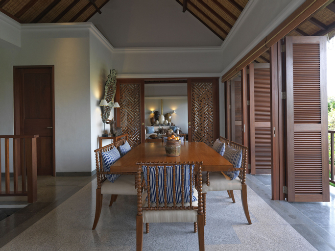 Dining Room 24