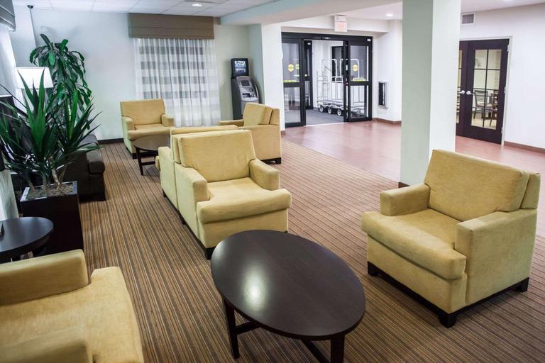 Public Area, Sleep Inn & Suites and Indoor Water Park, Kansas City