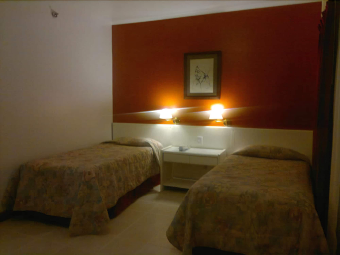 Julio Cesar Hotel, Capital