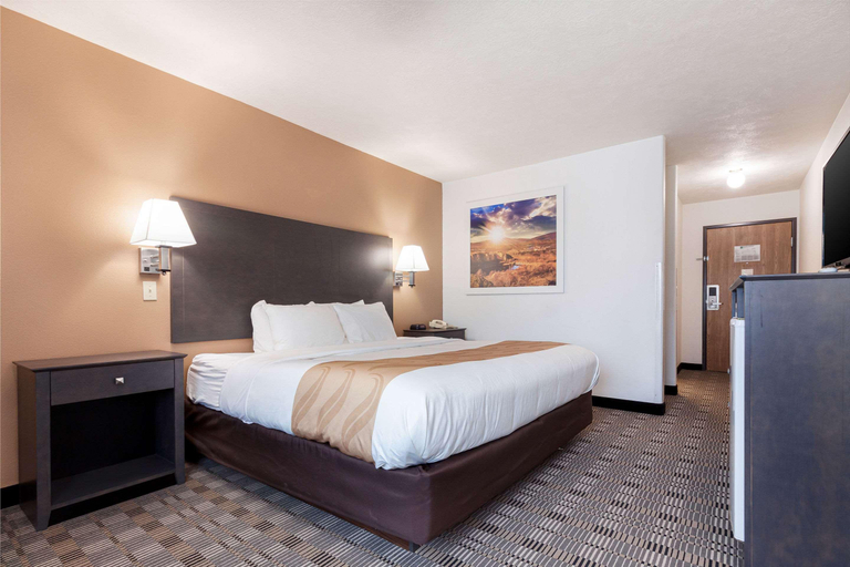 Bedroom 4, Quality Inn & Suites McCook, Red Willow