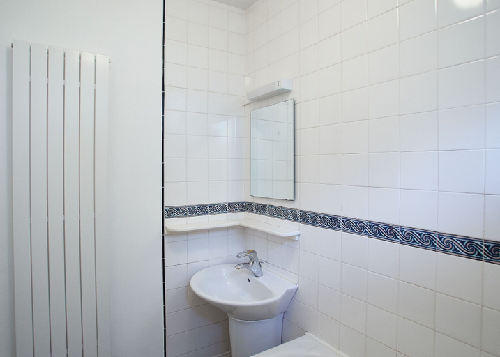 Bathroom 4, Leazes Cottage, Durham