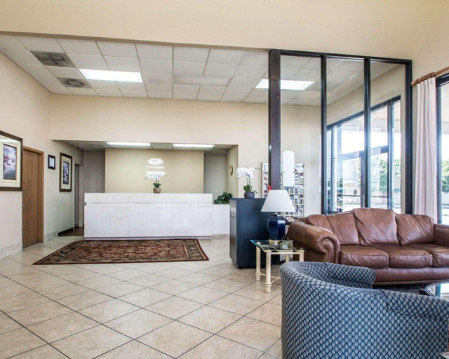 Public Area 2, Econo Lodge Springfield I-44, Greene