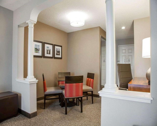 Bathroom, Comfort Suites West Warwick - Providence, Kent