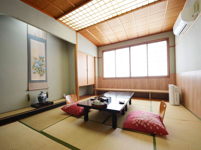 Bedroom 3, Hanagoyomi, Nanao