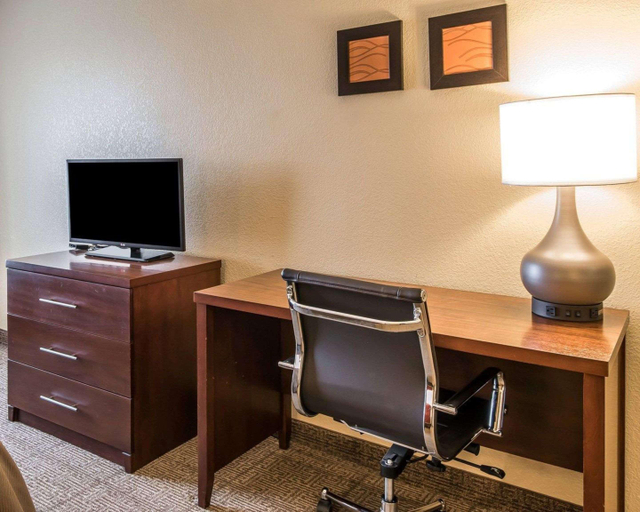 Bedroom 3, Quality Inn Hotels in Bethany, MO, Harrison