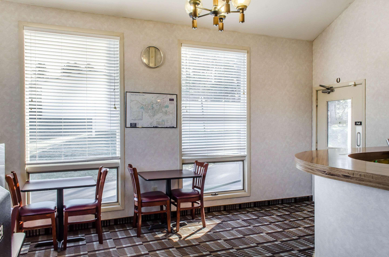 Public Area 2, Rodeway Inn State College - near University, Centre