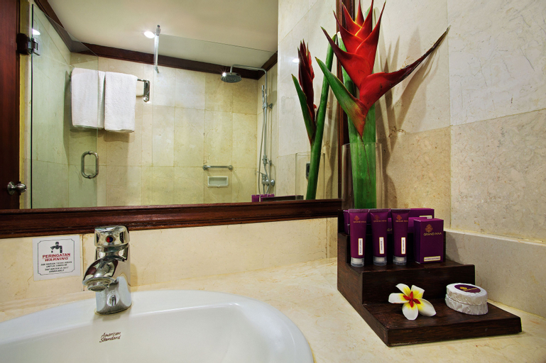 Bathroom 10