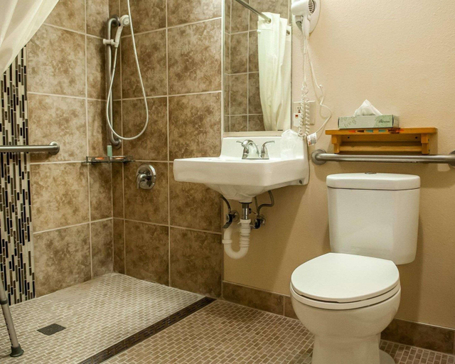 Bathroom, Rodeway Inn & Suites Santa Fe, Santa Fe
