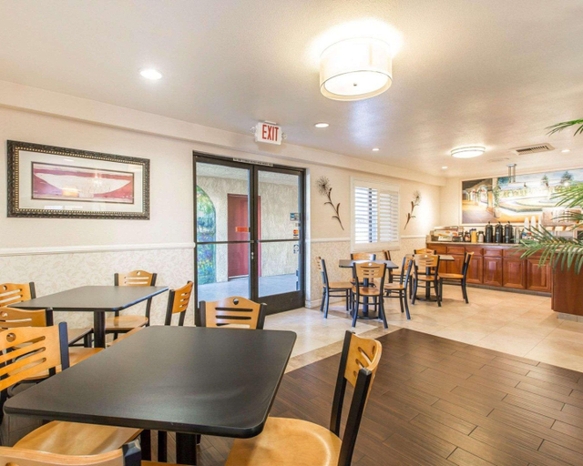 Food & Drinks 4, Rodeway Inn & Suites Colton-Riverside, San Bernardino