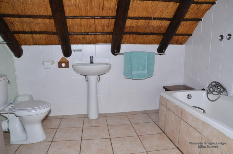 Bathroom 3, Phumula Kruger Lodge and Safaris, Ehlanzeni