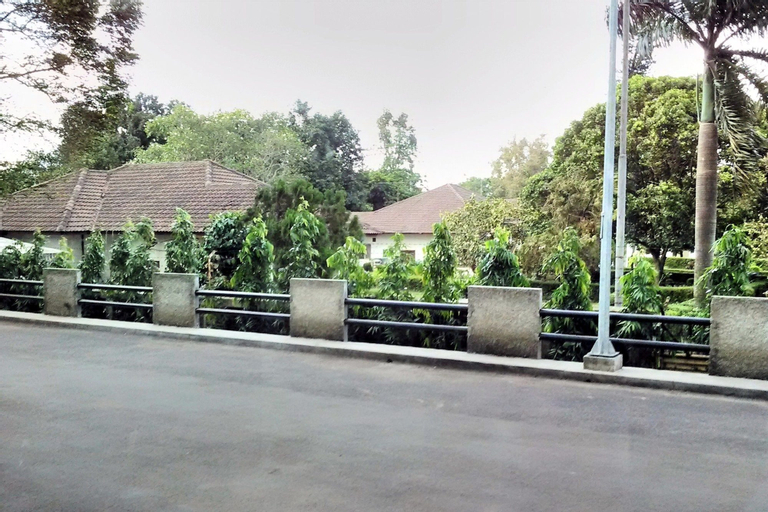 Homey Woodland Park Apartment Near Kalibata Plaza, Jakarta Selatan
