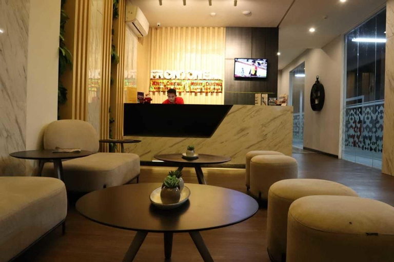 Front One Inn Kediri, Kediri