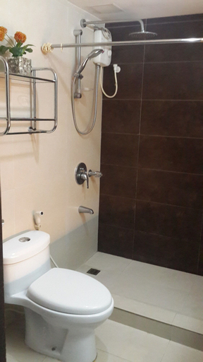 Romantic 1 Bedroom Condo at The Redwoods Condominium, Quezon City