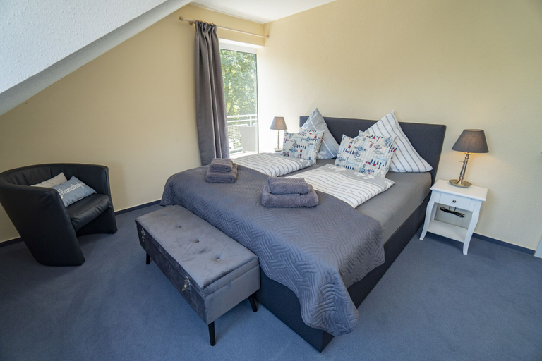 Bedroom 3, Apartment-Hotel Dieksee Eck, Ostholstein