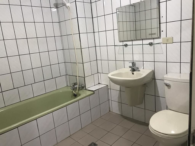 Bathroom 3, Gui Zu Hotel, Yilan