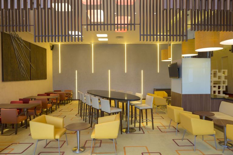 Holiday Inn Express Jakarta Pluit Citygate, North Jakarta