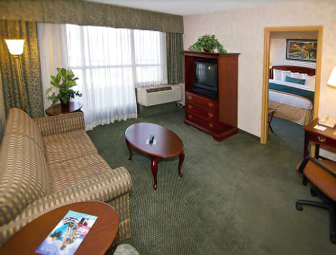 Ramada by Wyndham Reno Hotel and Casino, Washoe