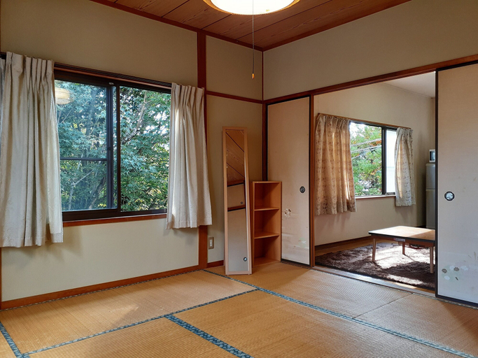 Others 5, Yufu Terrace, Yufu