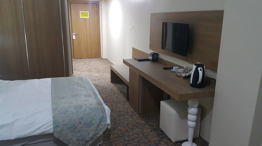 Tekirhan Otel & Lokanta, Merkez