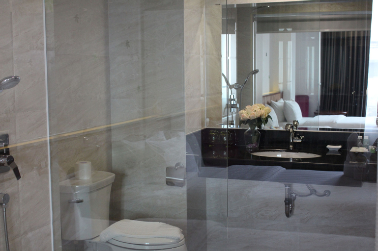 Bathroom 19