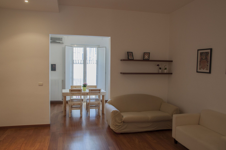 Others 5, Manzoni House, Bari