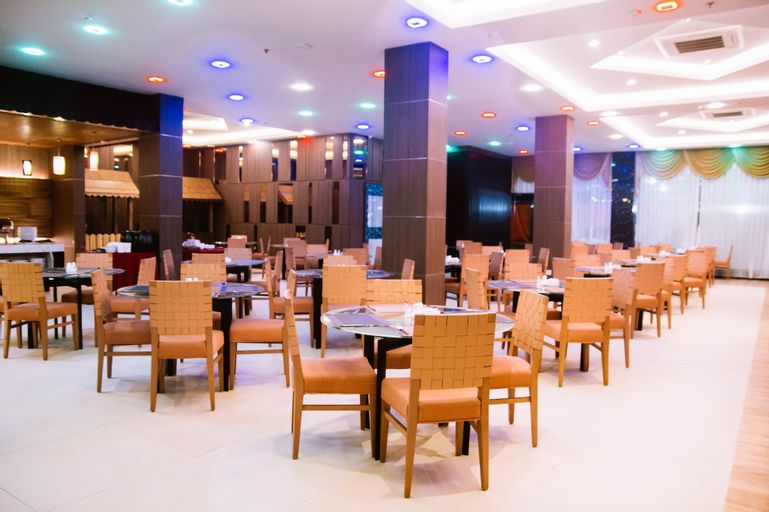 The Golden Bay Hotel Batam, Batam