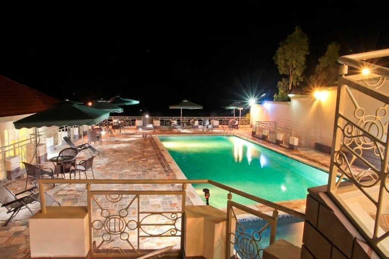 New Agena Hotel, Roherero