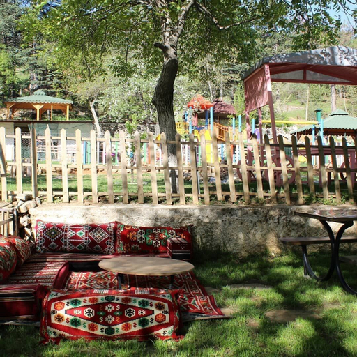 Tekirhan Otel & Lokanta, Merkez