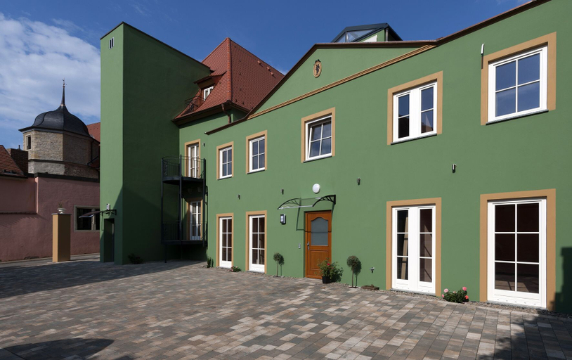 Exterior & Views, Belle Vue - Das Hotel..., Kitzingen