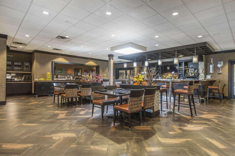 Food & Drinks, Quattro Hotel & Conference Centre, Algoma