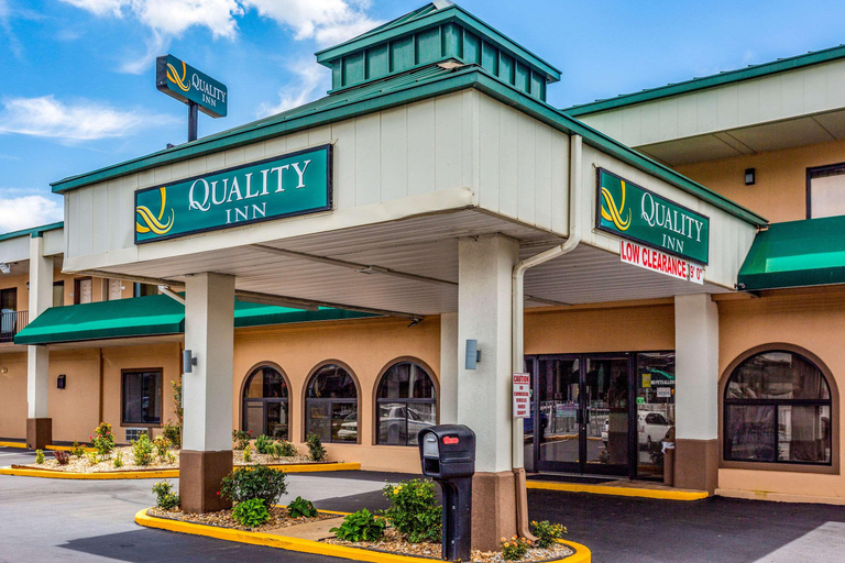 Exterior & Views 2, Quality Inn Bowling Green, Warren