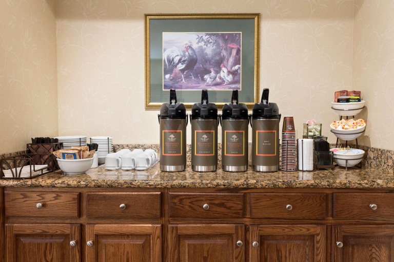 Food & Drinks 4, Howard Johnson by Wyndham Murfreesboro, Rutherford