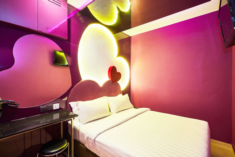 Bedroom 24