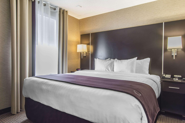 Bedroom 3, Quattro Hotel & Conference Centre, Algoma