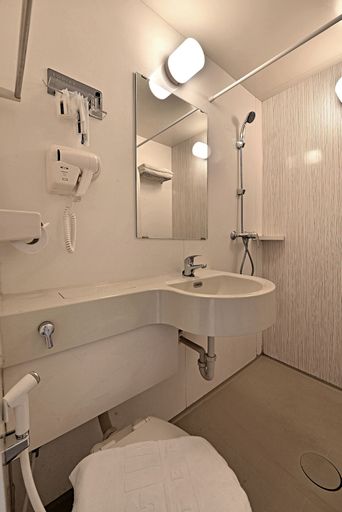 Zodiak Asia Afrika by KAGUM Hotels, Bandung