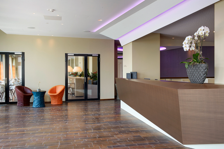 Public Area 4, Campus Hotel Hertenstein, Luzern