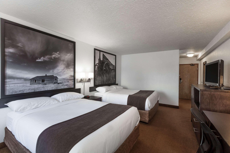 Bedroom 3, Super 8 by Wyndham Vermilion, Division No. 10