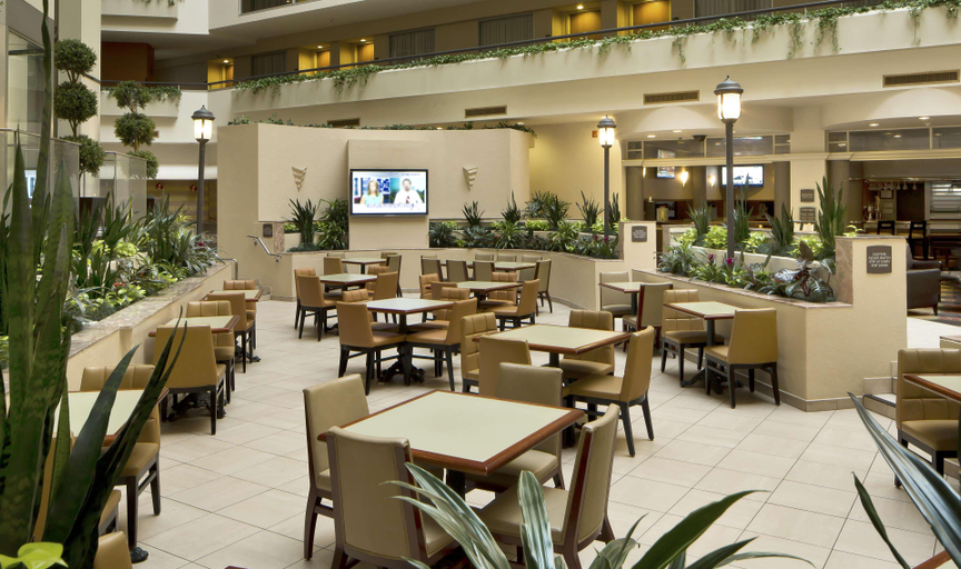 Food & Drinks, Harmony Suites Secaucus Meadowlands, Secaucus