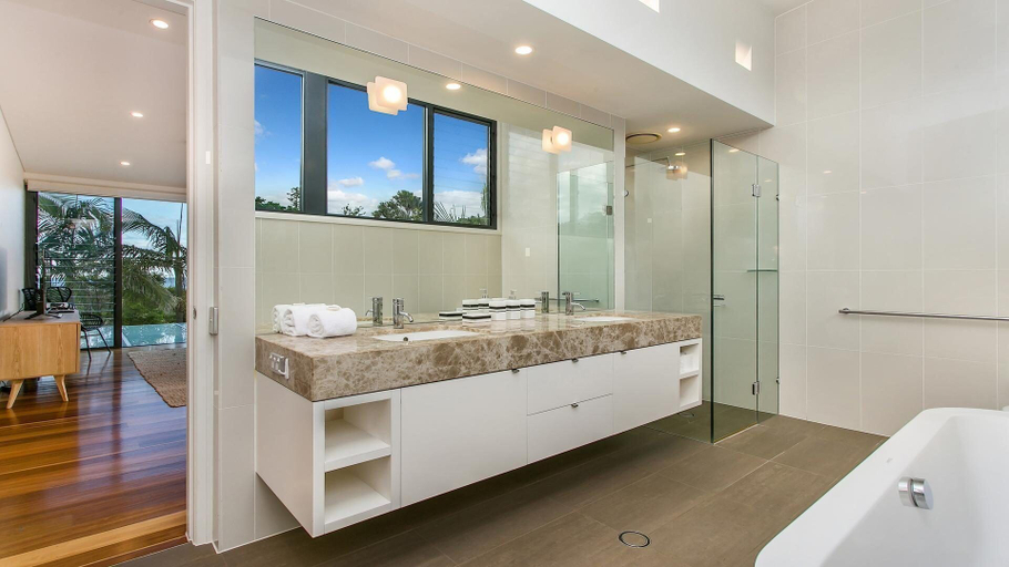 Bathroom, Your Luxury Escape - Kiah 11 Beach House, Byron