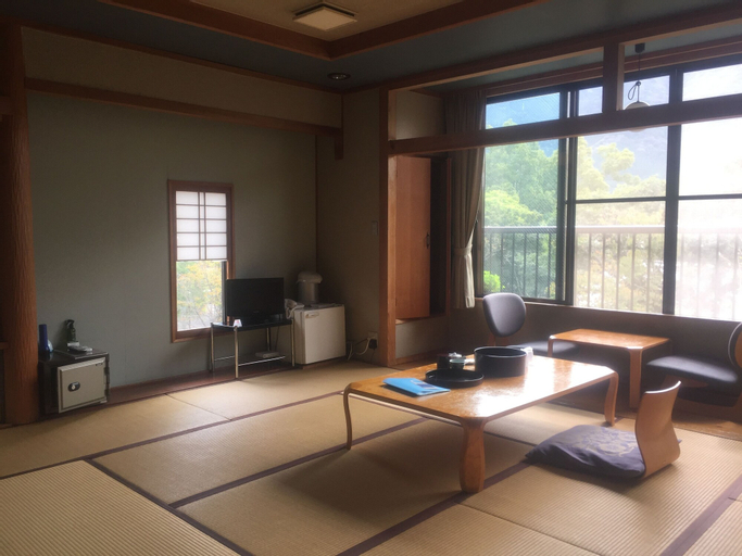 Enokiya Ryokan, Yufu