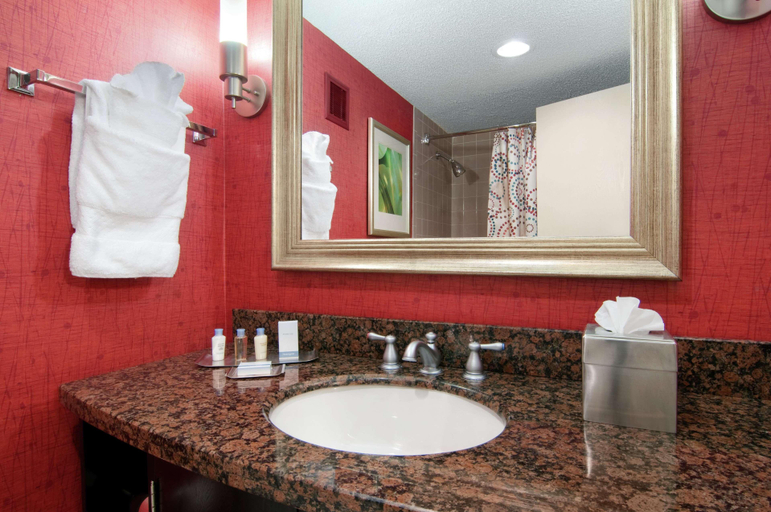 Bathroom 5, Doubletree Hotel Columbus , Muscogee