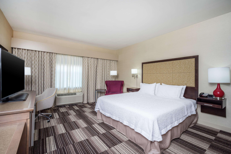 Bedroom 3, Hampton Inn Oxford, Oxford