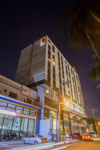 B Hotel Quezon City, Quezon City
