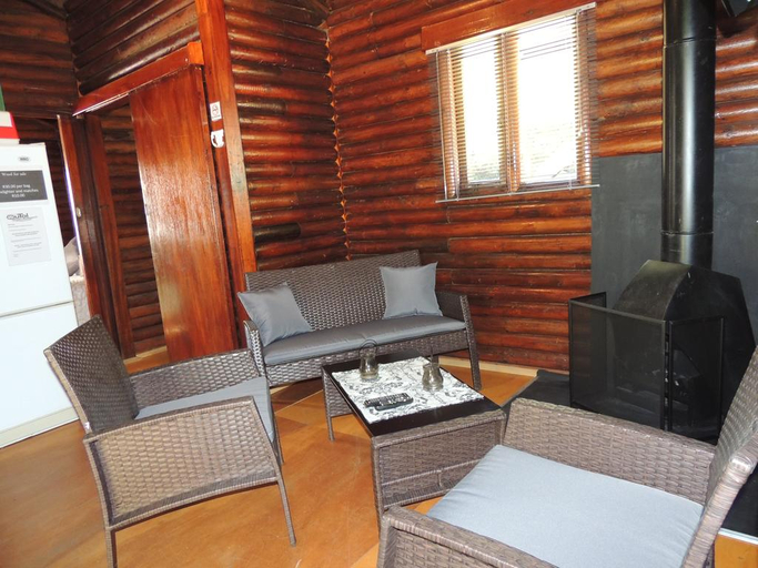 Public Area, Cango Retreat, Eden