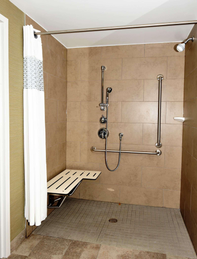 Bathroom 4, Hampton Inn & Suites by Hilton Brantford Confer, Brant